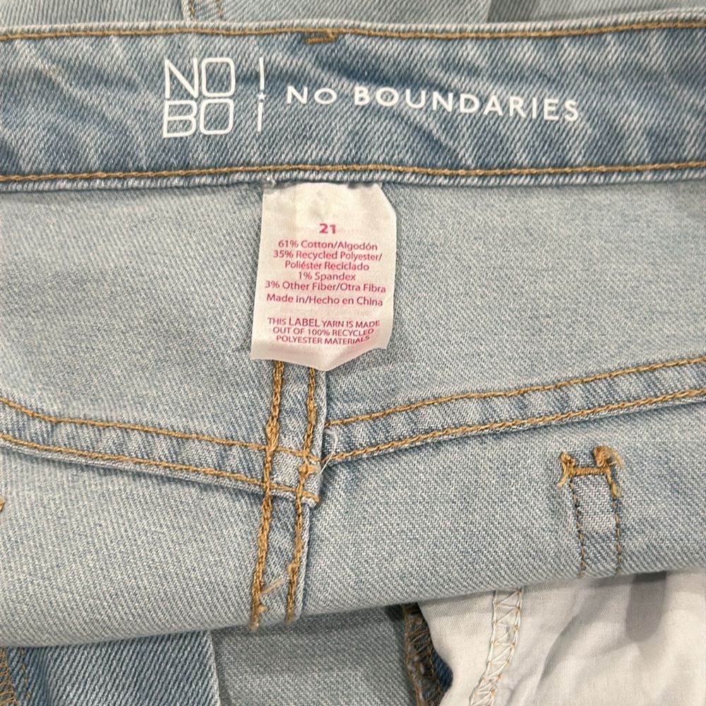 Final Sale 🔥No More Low Offers No Boundaries Juniors Seamed Denim Shorts Size 21 - Picture 8 of 9